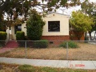 Foreclosed Home - 2100 109th Ave, 94603