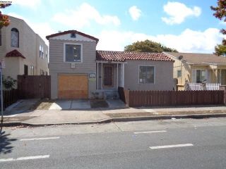 Foreclosed Home - 6541 Bancroft Ave, 94605