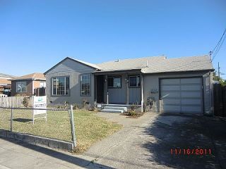 Foreclosed Home - 2526 MACARTHUR AVE, 94806