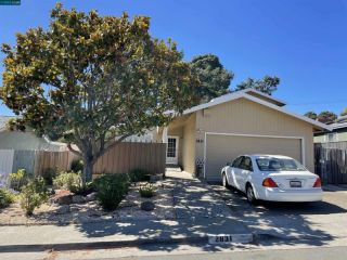 Foreclosed Home - 2831 LOYOLA AVE, 94806