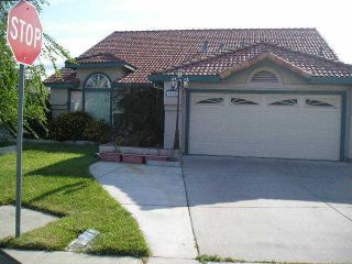 Foreclosed Home - 1040 MEADOW LARK LN, 95376