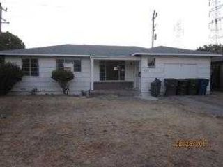 Foreclosed Home - 2160 YORKSHIRE RD, 95815