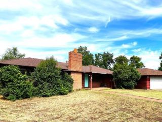Foreclosed Home - 107 SHERMAN DR, 96080