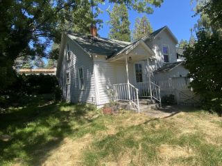 Foreclosed Home - 377 OREGON ST, 96094