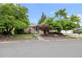 Foreclosed Home - 216 NW 9TH AVE, 97013