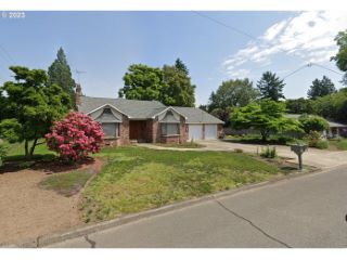 Foreclosed Home - 890 N HOLLY ST, 97013