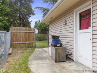 Foreclosed Home - 1206 SE 214TH AVE, 97030