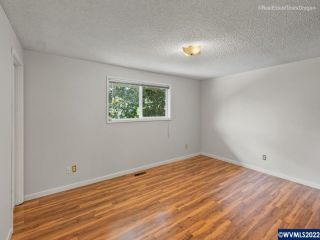 Foreclosed Home - 930 STARK ST, 97071
