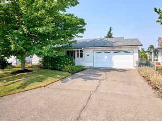 Foreclosed Home - 575 N CASCADE DR, 97071