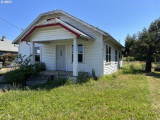 Foreclosed Home - 209 S TRADE ST, 97101