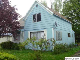Foreclosed Home - 1032 NE ALPINE AVE, 97128