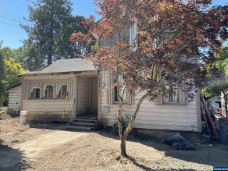 Foreclosed Home - 826 SW GILSON ST, 97128