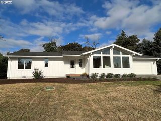 Foreclosed Home - 21600 NE SUNNYCREST RD, 97132