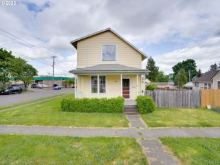 Foreclosed Home - 200 S MAIN ST, 97132