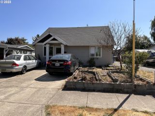 Foreclosed Home - 720 S PACIFIC ST, 97132