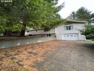 Foreclosed Home - 9205 WILLOWBROOK DR, 97141