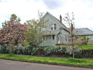 Foreclosed Home - 8434 SE 17TH AVE, 97202