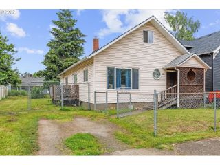 Foreclosed Home - 8523 N NEWMAN AVE, 97203