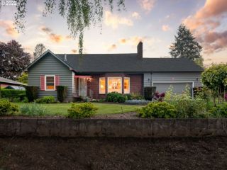 Foreclosed Home - 7306 N WILLAMETTE BLVD, 97203