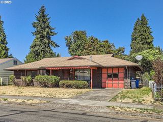 Foreclosed Home - 8621 N GILBERT AVE, 97203