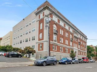 Foreclosed Home - 2015 NW FLANDERS ST APT 415, 97209