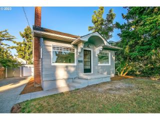Foreclosed Home - 3138 NE 57TH AVE, 97213