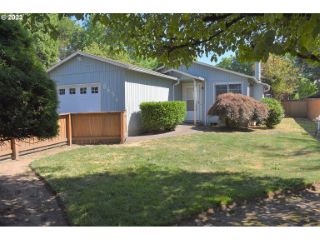 Foreclosed Home - 8636 SE WASHINGTON ST, 97216