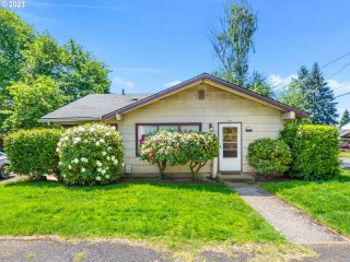 Foreclosed Home - 8906 SE PINE ST, 97216