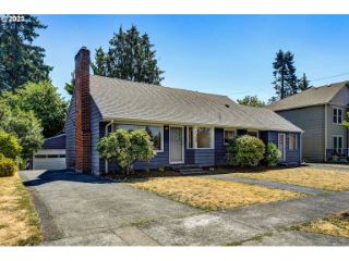 Foreclosed Home - 1308 SE 120TH AVE, 97216