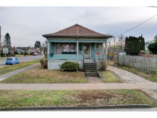 Foreclosed Home - 2104 N ROSA PARKS WAY, 97217