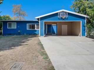 Foreclosed Home - 8015 NE GOING ST, 97218