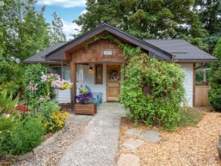 Foreclosed Home - 3305 SE SELLWOOD ST, 97222
