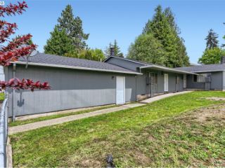 Foreclosed Home - 12172 SE BECKMAN AVE, 97222