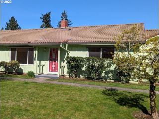 Foreclosed Home - 12355 SE MAIN ST, 97233