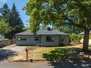 Foreclosed Home - 4235 SE 113TH AVE, 97266