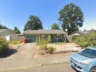 Foreclosed Home - 915 N 5TH ST, 97325