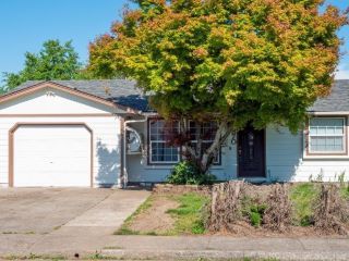 Foreclosed Home - 870 N 8TH ST, 97325