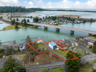 Foreclosed Home - 106 SILETZ HWY, 97367