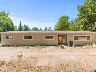 Foreclosed Home - 40985 HIGHWAY 228, 97386