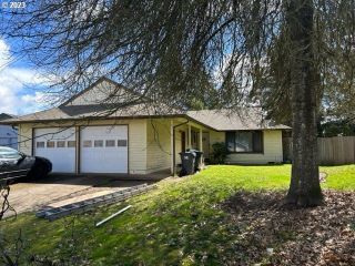 Foreclosed Home - 3732 PEPPERTREE DR, 97402