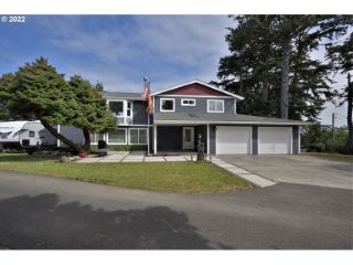 Foreclosed Home - 3640 BEACH LOOP DR SW, 97411