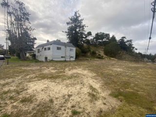 Foreclosed Home - 654 TAYLOR AVE, 97420