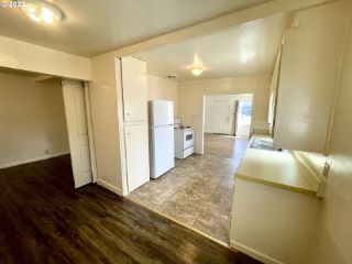 Foreclosed Home - 115 N 5TH ST, 97449