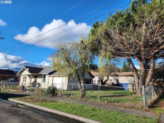 Foreclosed Home - 1403 DOBOROUT ST, 97458