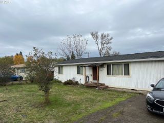 Foreclosed Home - 471 GLEN AVE, 97479