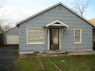 Foreclosed Home - 1015 NIANTIC ST, 97501
