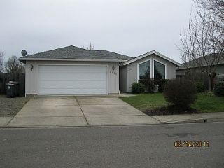 Foreclosed Home - 1120 LATHROP DR, 97502
