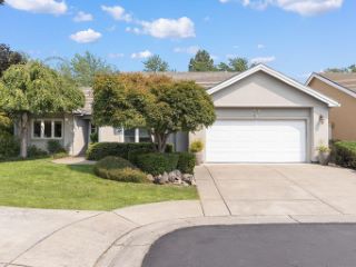 Foreclosed Home - 610 CHERRYWOOD DR, 97504