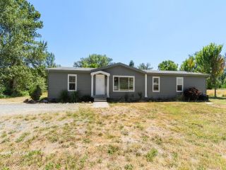 Foreclosed Home - 3023 New Hope Rd, 97527