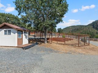 Foreclosed Home - 4456 HIGHWAY 238, 97530